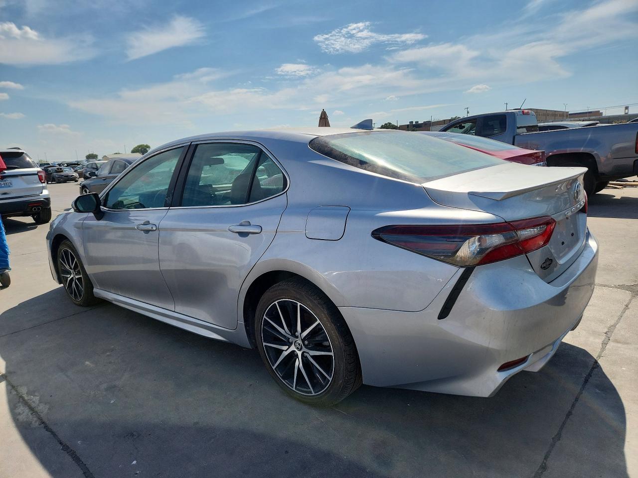 2022 TOYOTA CAMRY SE — снимка 2