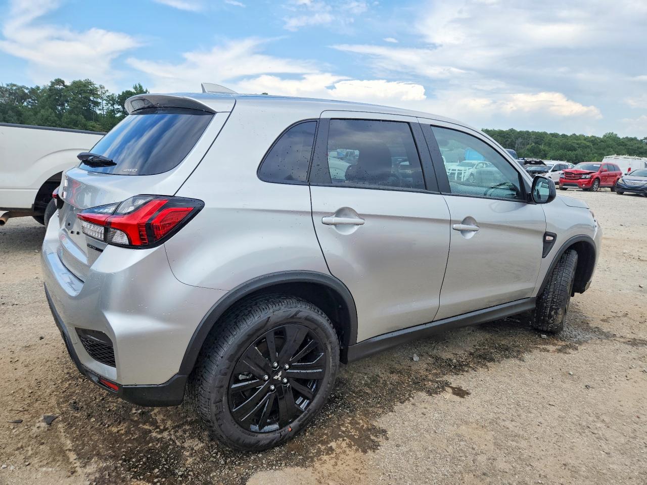 2026 MITSUBISHI OUTLANDER SPORT S/SE — снимка 3