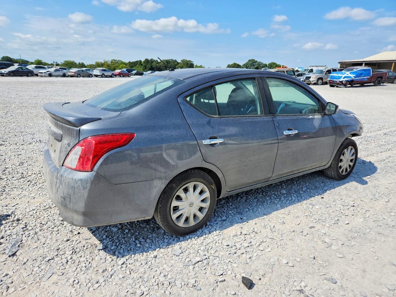 2018 NISSAN VERSA SV — снимка 3