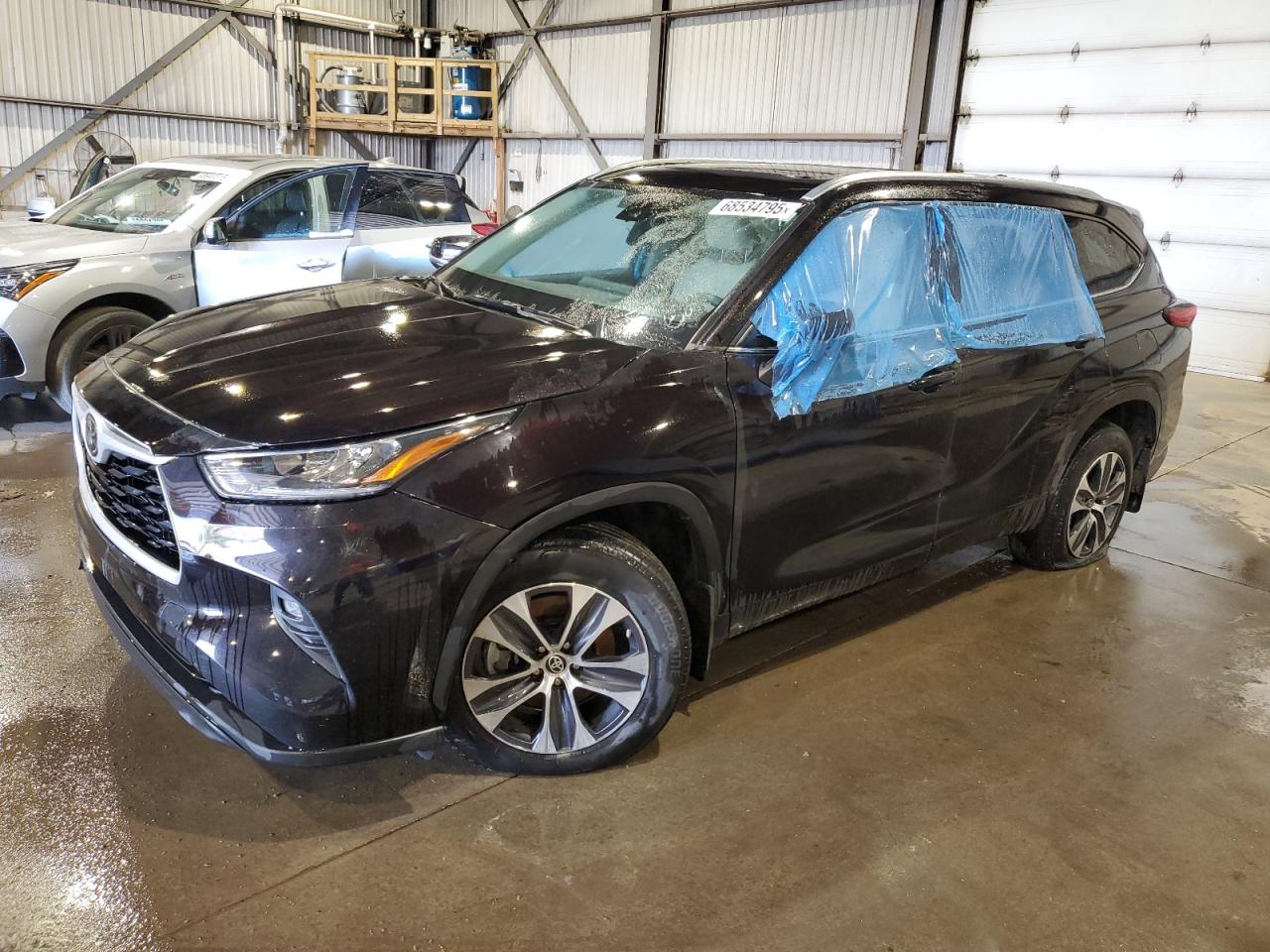 2021 TOYOTA HIGHLANDER XLE