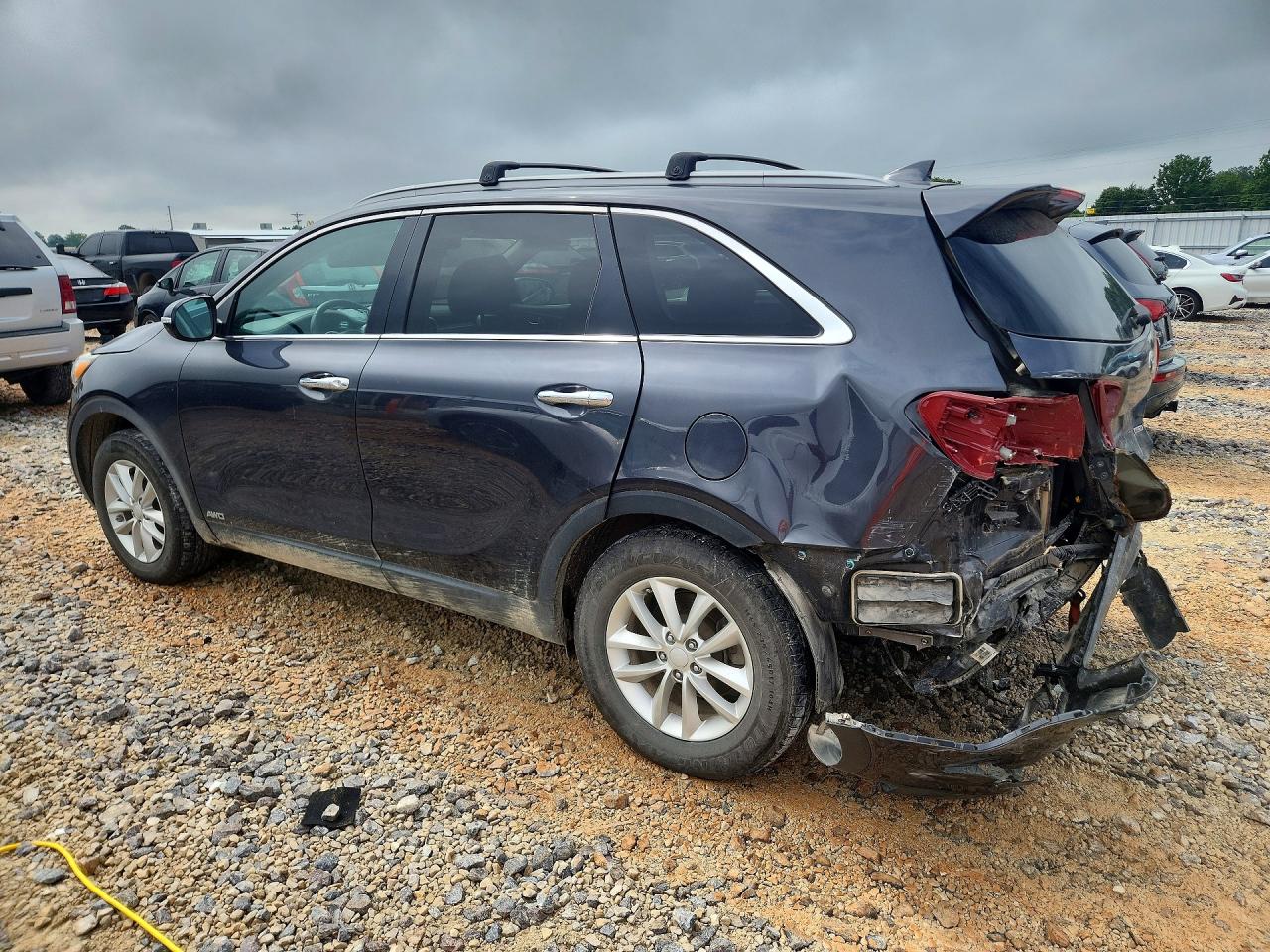 2017 KIA SORENTO LX — снимка 2