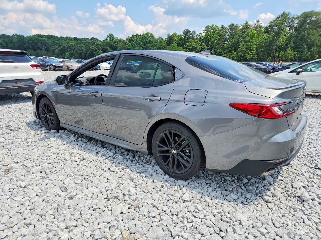 2026 TOYOTA CAMRY SE — снимка 2