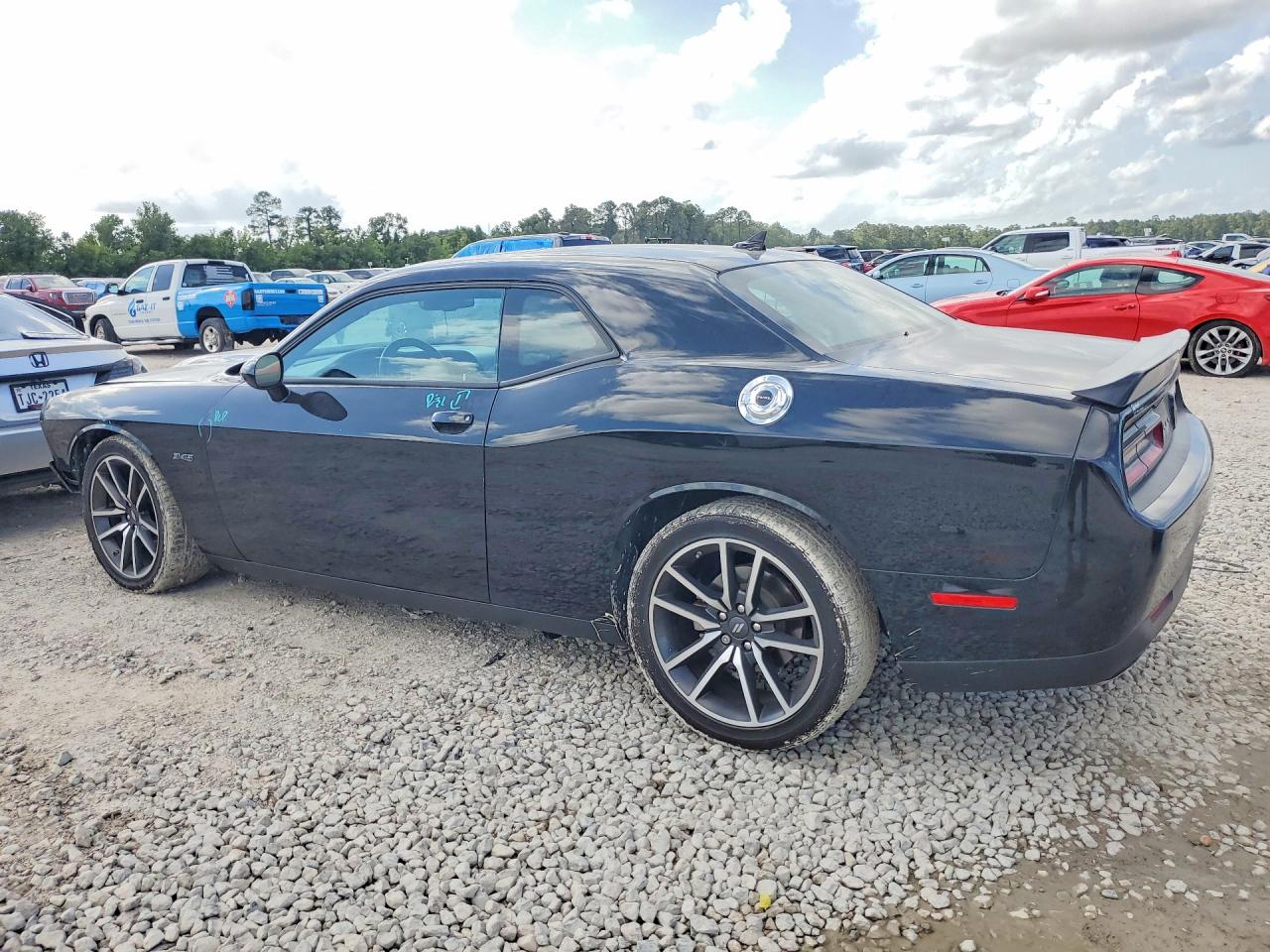 2023 DODGE CHALLENGER R/T — снимка 2