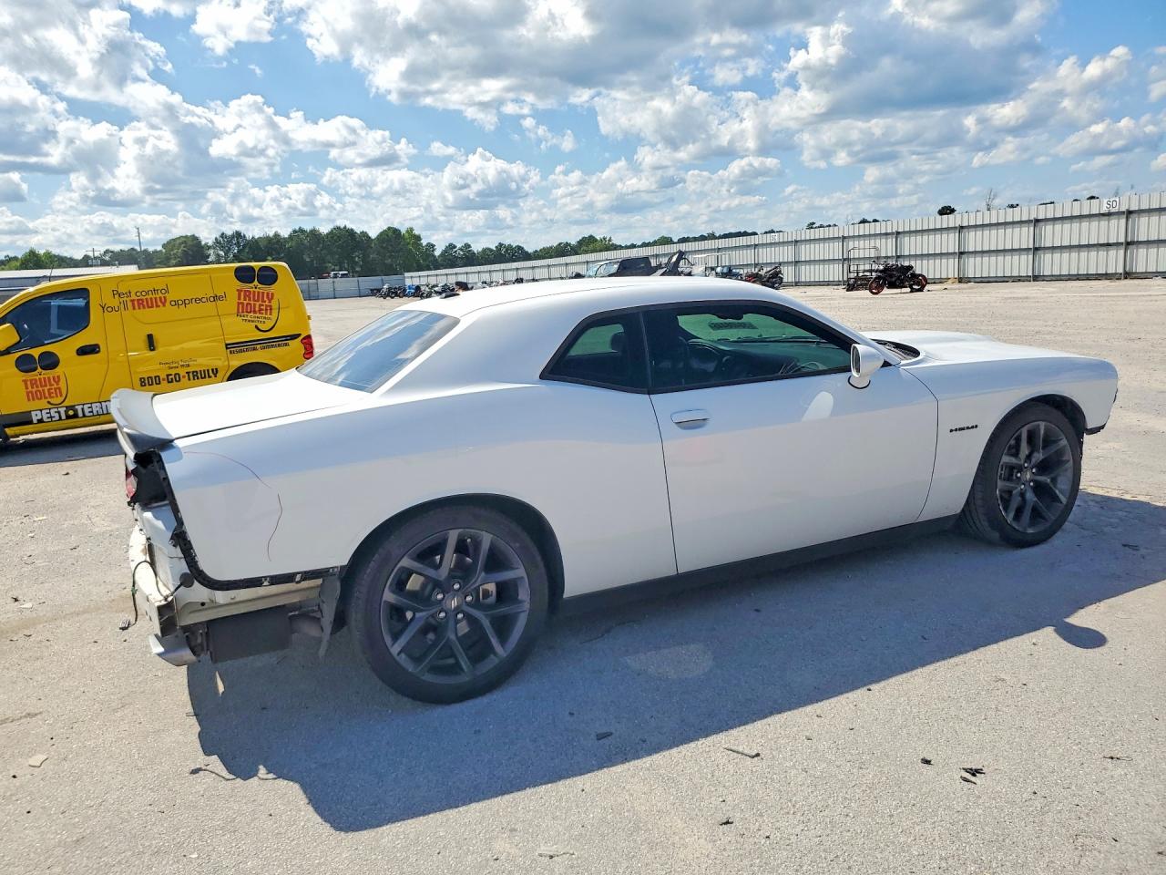 2022 DODGE CHALLENGER R/T — снимка 3