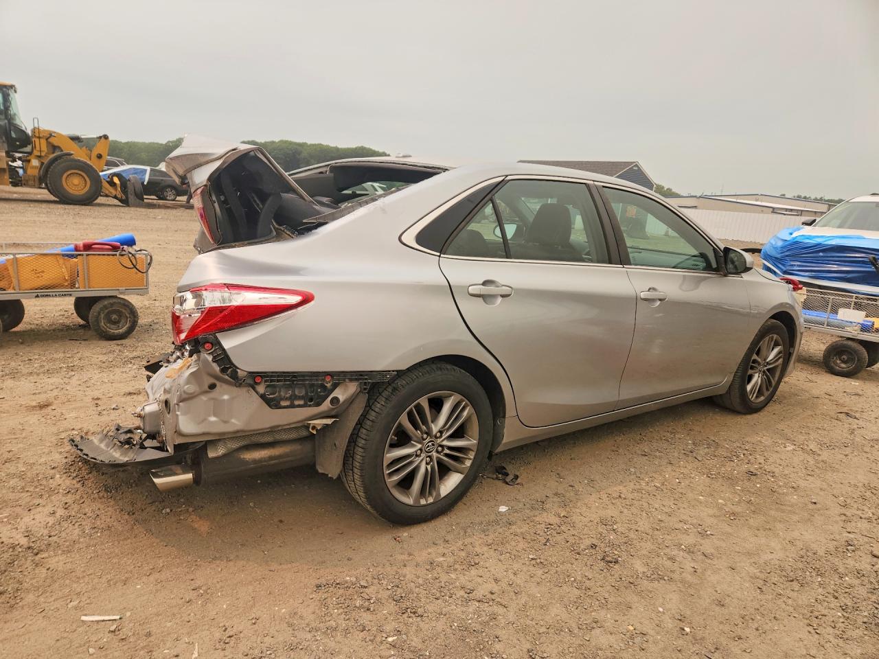 2015 TOYOTA CAMRY SE — снимка 3