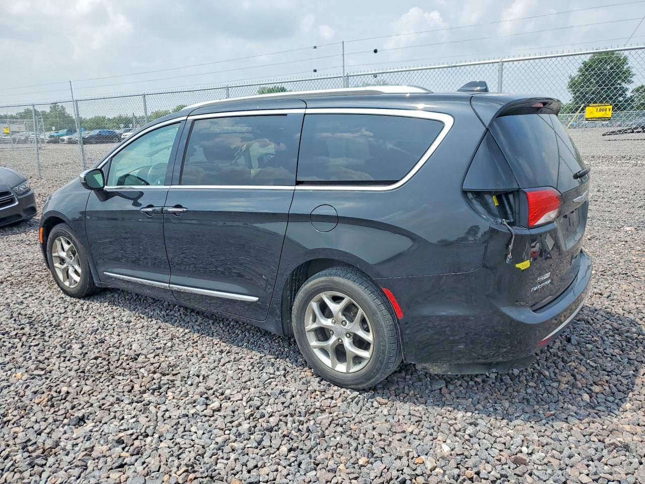 2018 CHRYSLER PACIFICA LIMITED — снимка 2