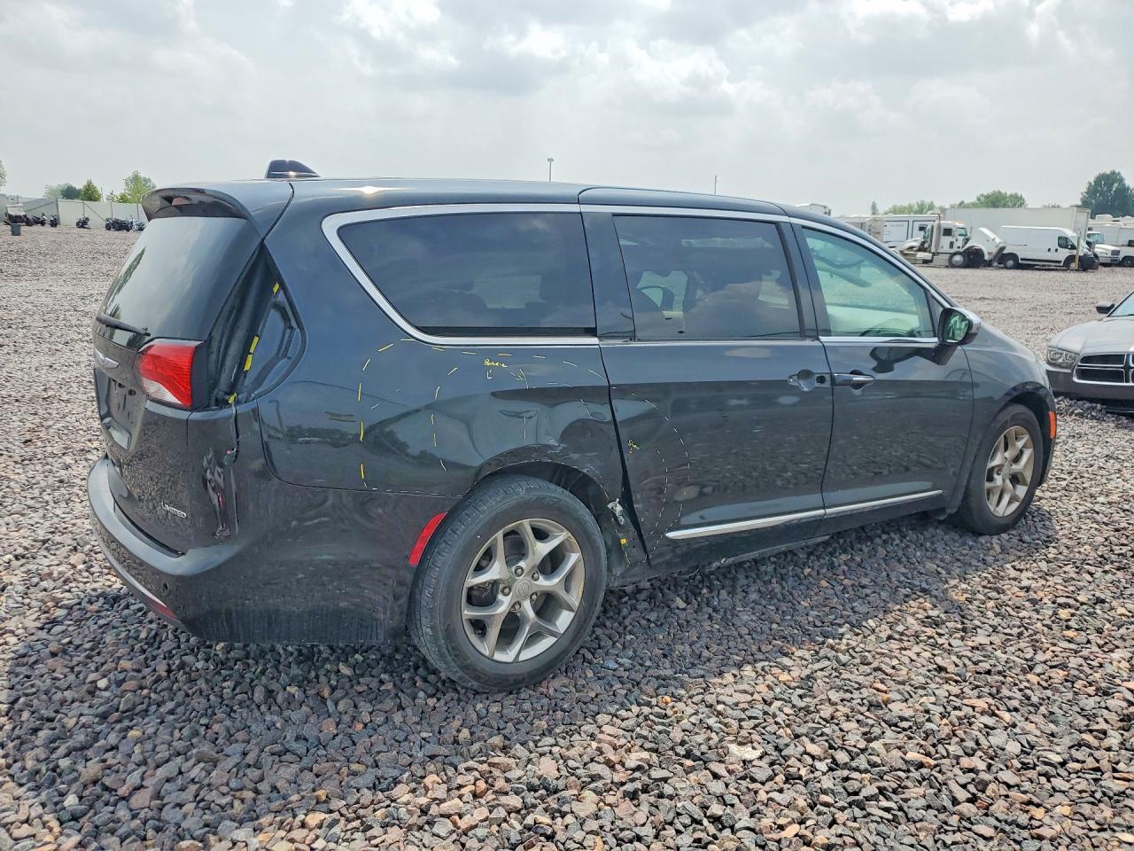 2018 CHRYSLER PACIFICA LIMITED — снимка 3