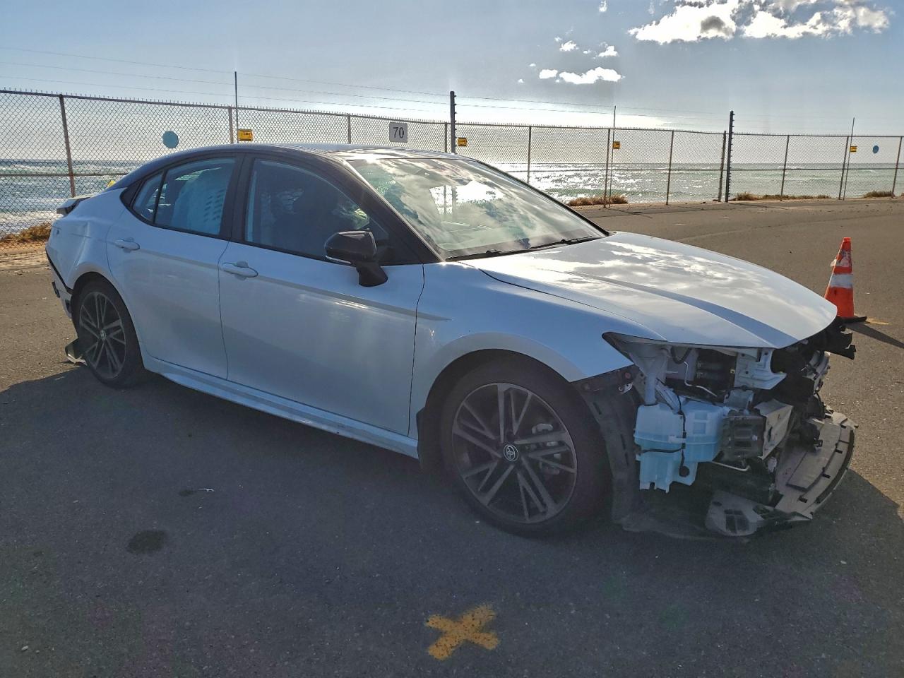 2025 TOYOTA CAMRY XSE — снимка 4