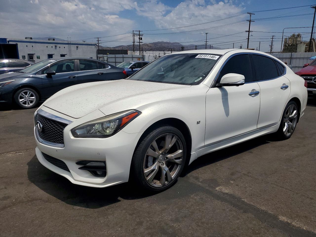 2015 INFINITI Q70 3.7