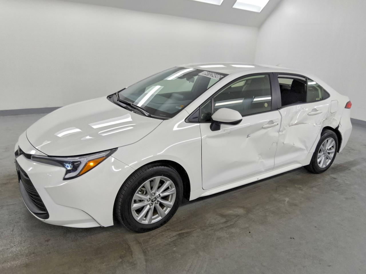 2026 TOYOTA COROLLA HYBRID LE