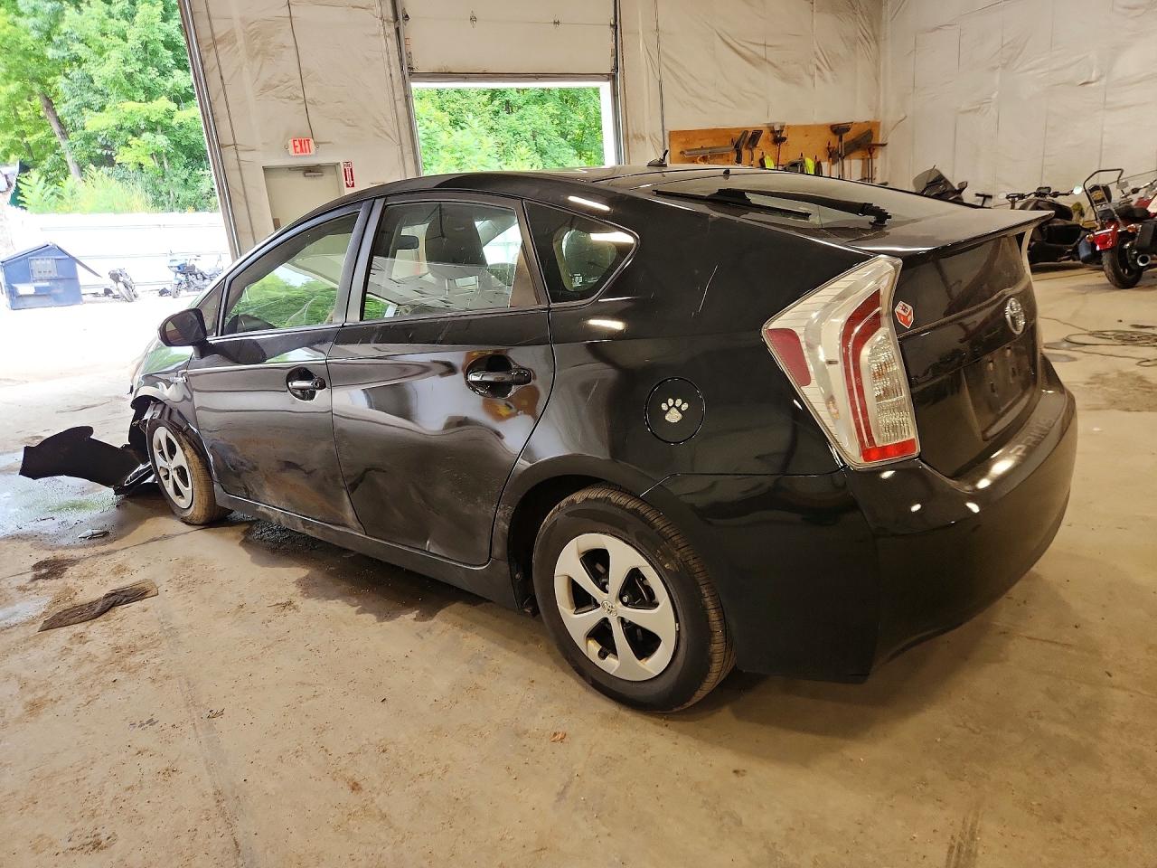 2015 TOYOTA PRIUS TWO — снимка 2