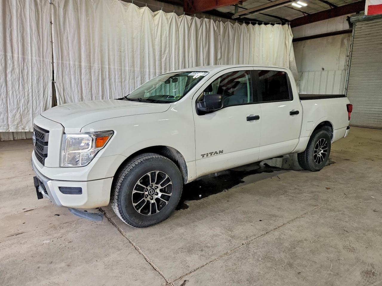 2022 NISSAN TITAN S