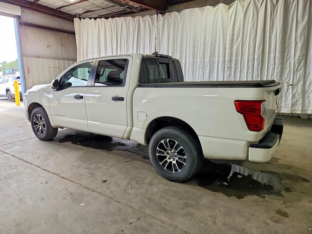 2022 NISSAN TITAN S — снимка 2