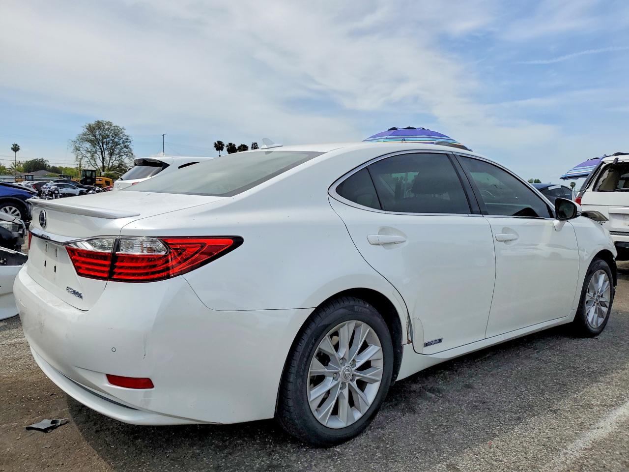 2013 LEXUS ES 300H — снимка 3