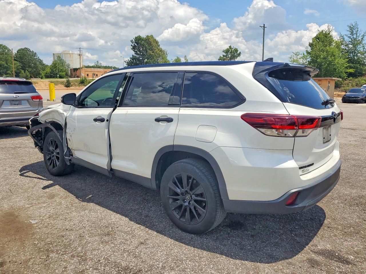 2019 TOYOTA HIGHLANDER SE — снимка 2