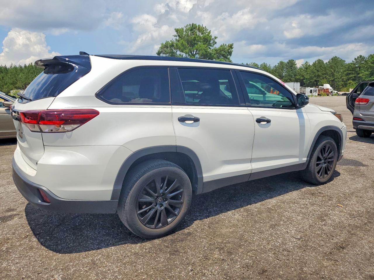 2019 TOYOTA HIGHLANDER SE — снимка 3