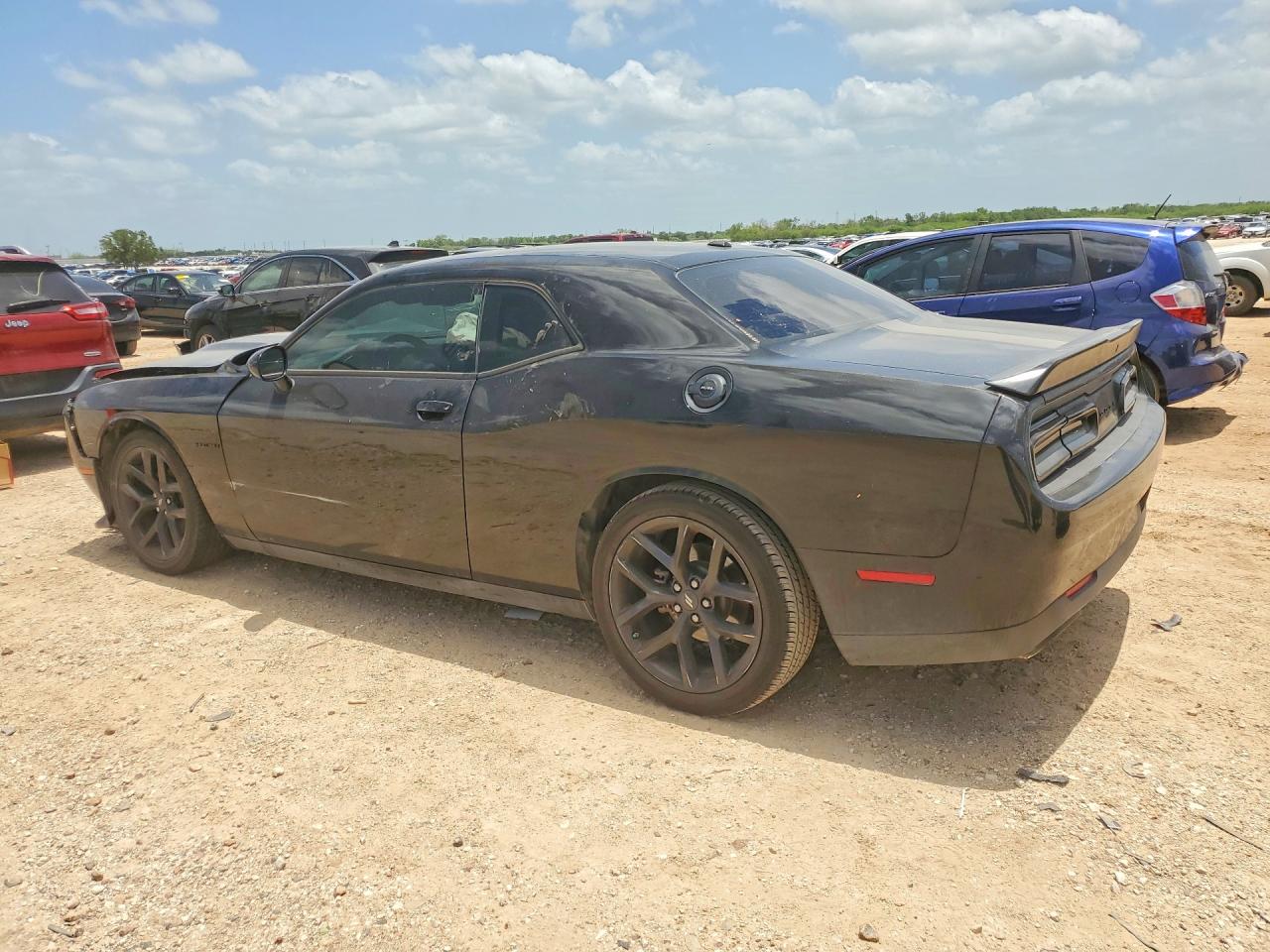 2022 DODGE CHALLENGER R/T — снимка 2