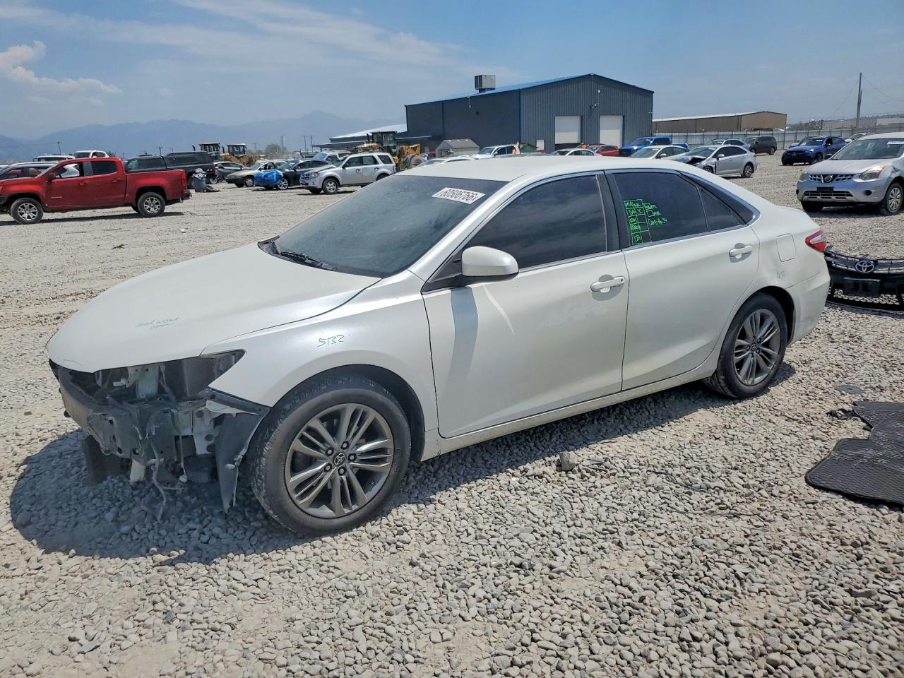 2017 TOYOTA CAMRY SE