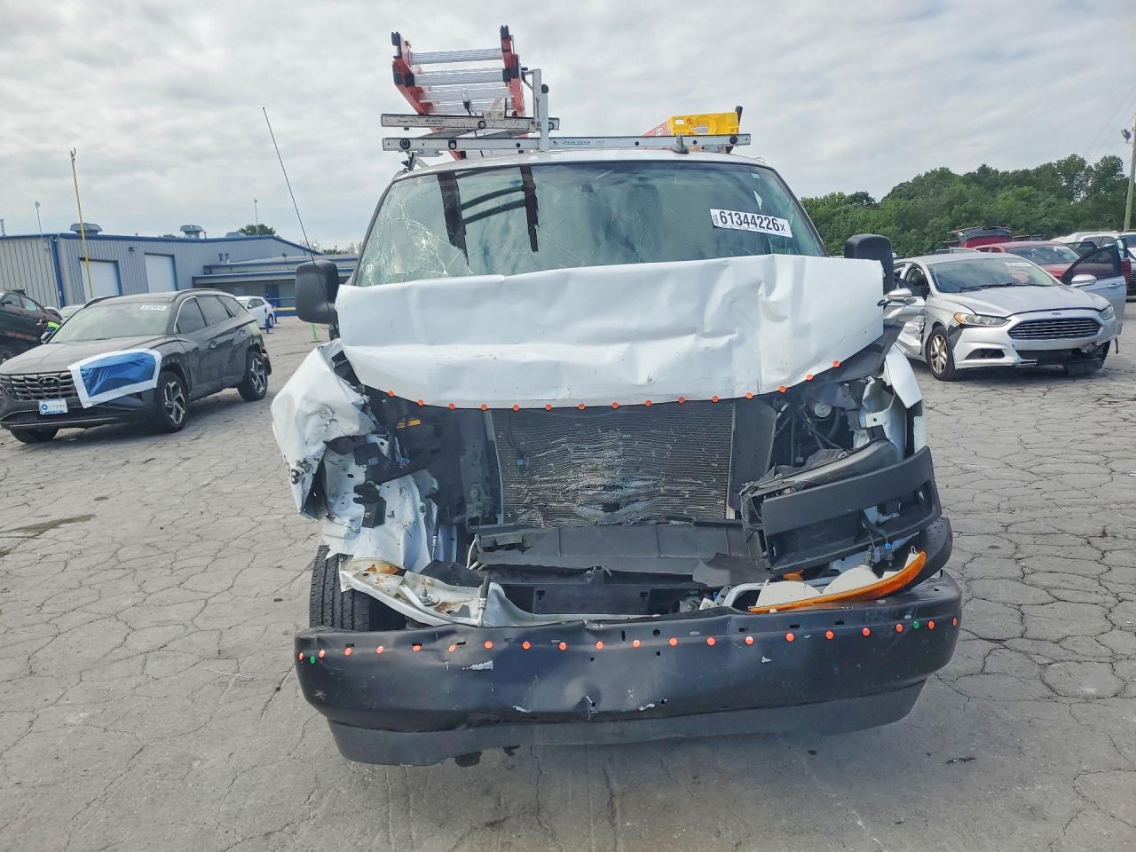 2024 GMC SAVANA G2500 — снимка 5