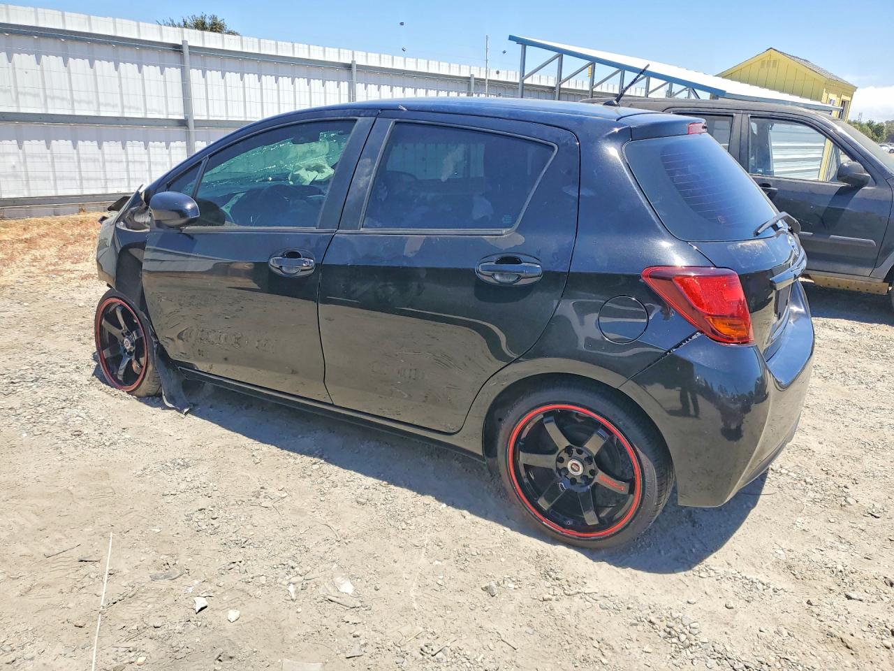 2017 TOYOTA YARIS 5-DOOR L FLEET — снимка 2