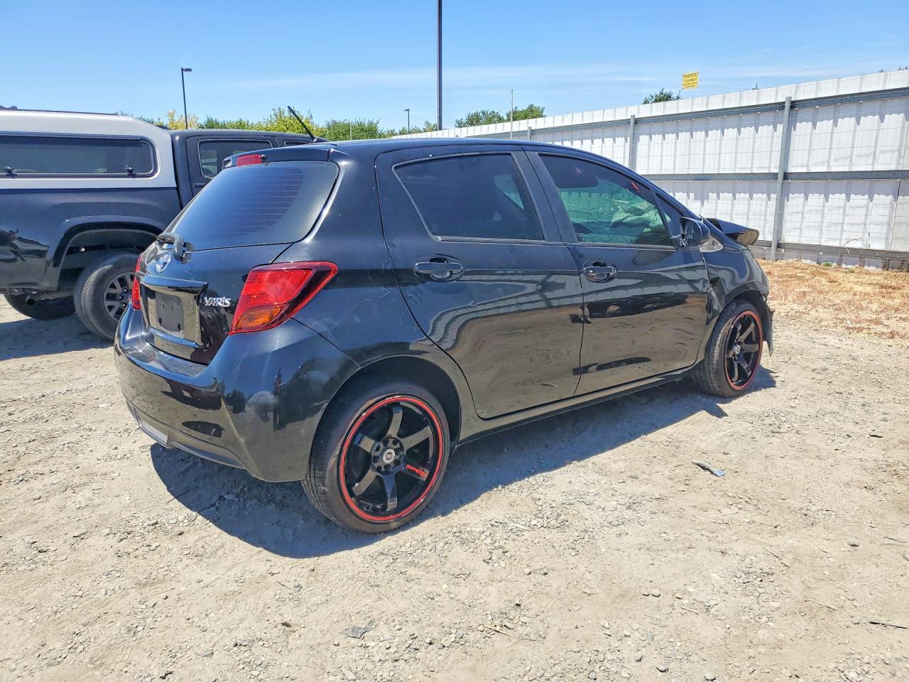 2017 TOYOTA YARIS 5-DOOR L FLEET — снимка 3