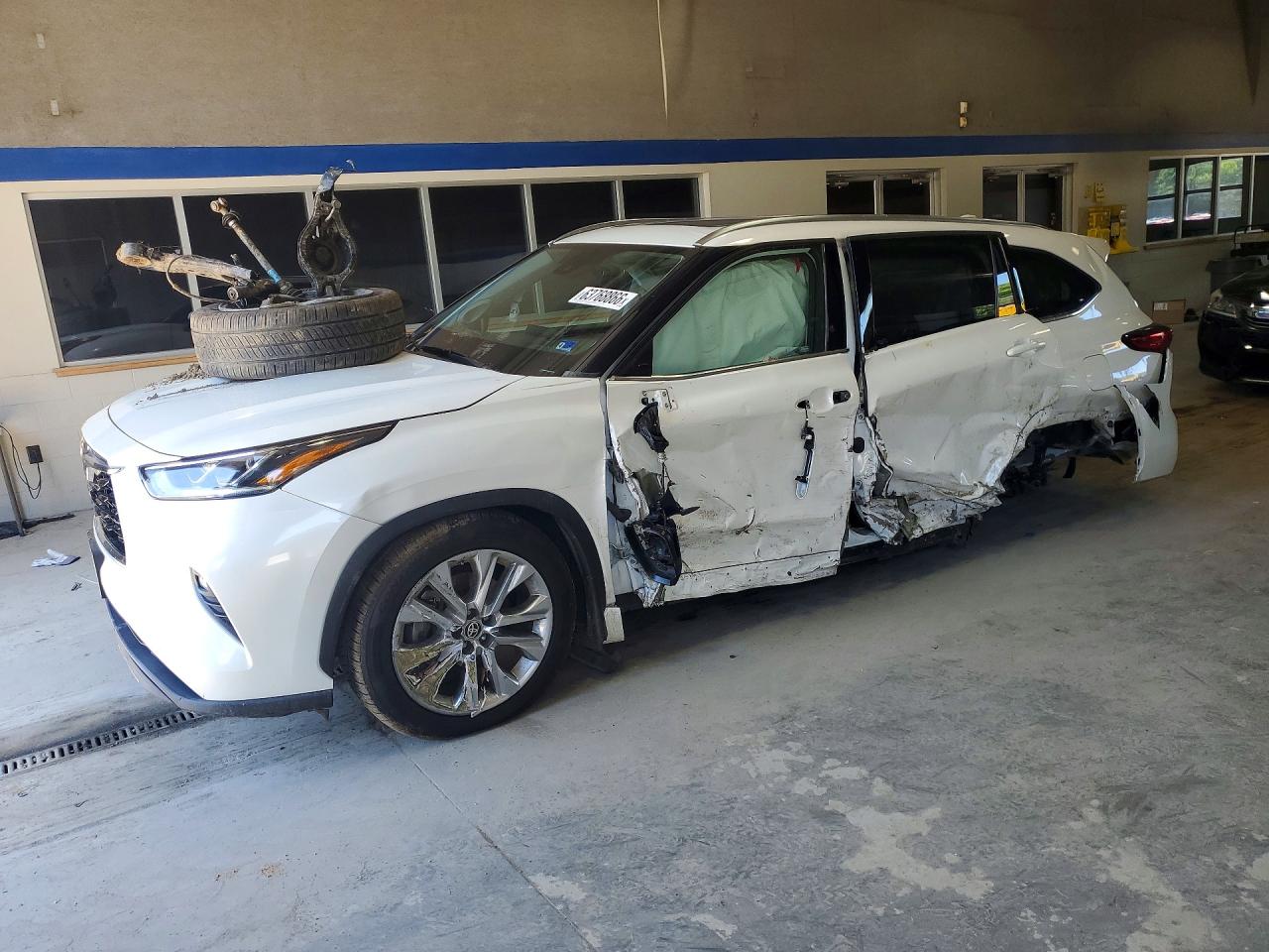 2021 TOYOTA HIGHLANDER LIMITED