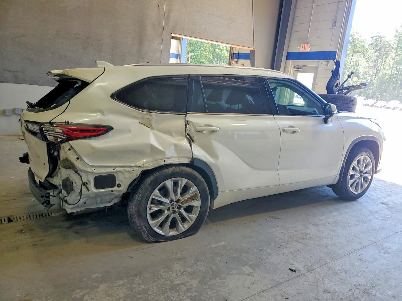 2021 TOYOTA HIGHLANDER LIMITED — снимка 3