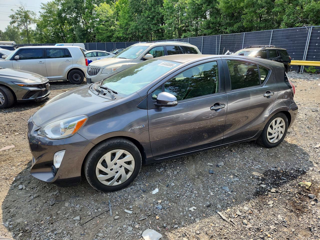 2015 TOYOTA PRIUS C TWO