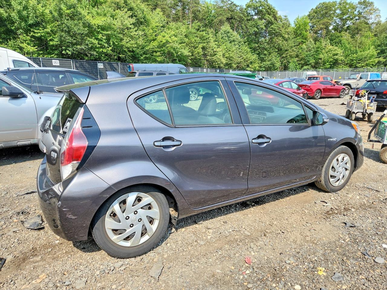 2015 TOYOTA PRIUS C TWO — снимка 3