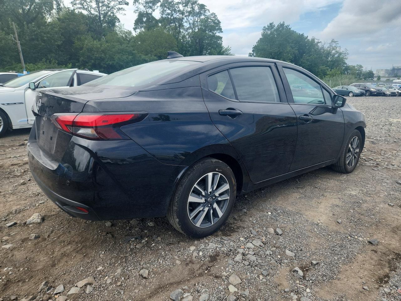 2025 NISSAN VERSA SV — снимка 3