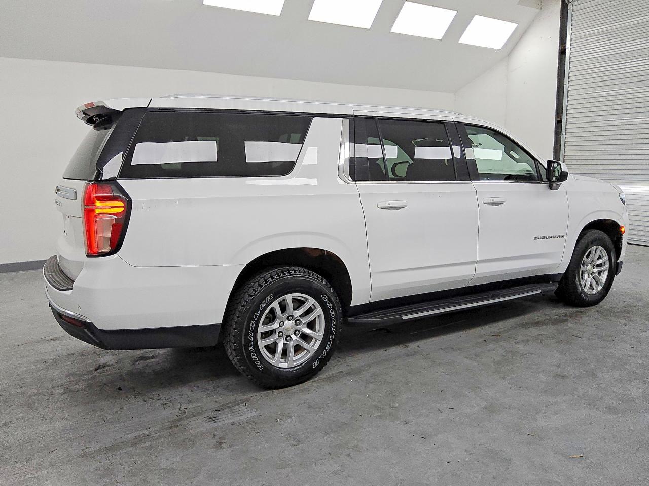 2021 CHEVROLET SUBURBAN K1500 LS — снимка 3