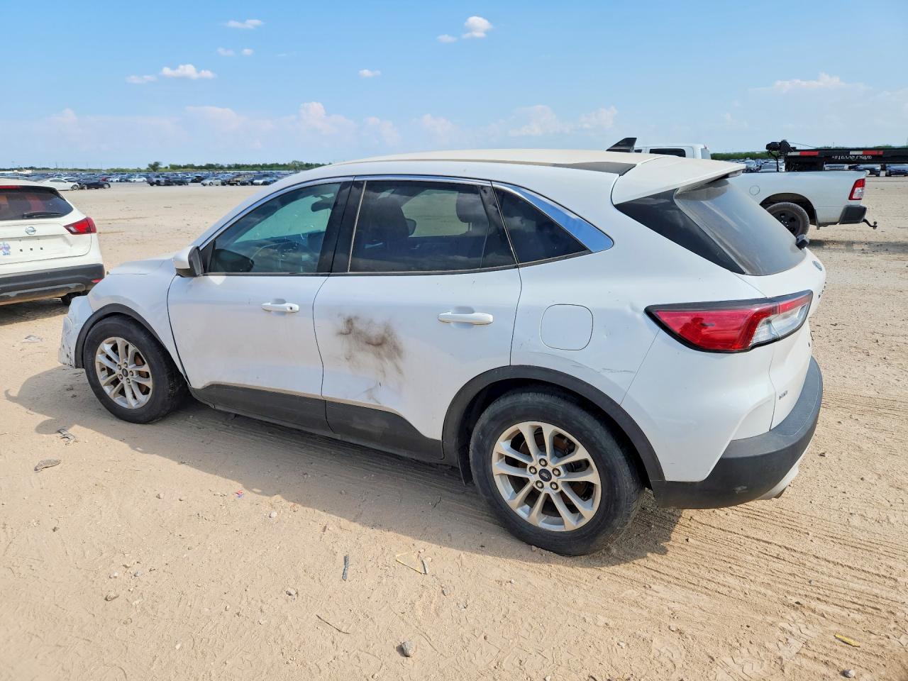 2020 FORD ESCAPE SE — снимка 2