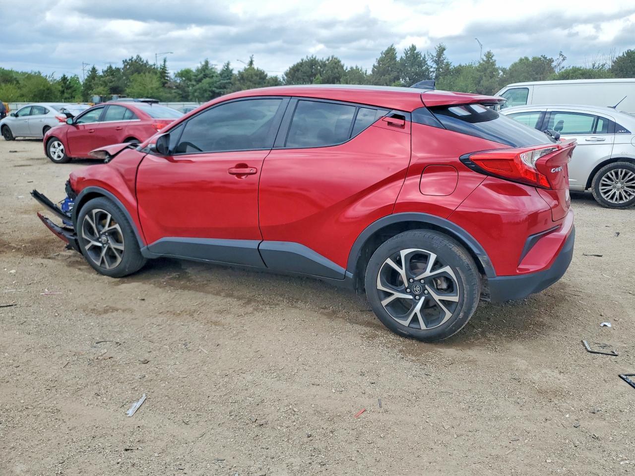 2021 TOYOTA C-HR XLE — снимка 2