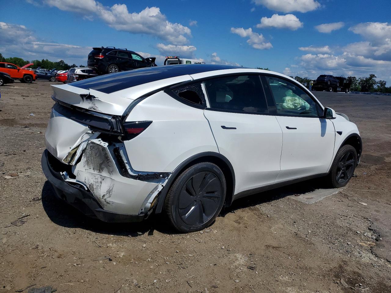 2026 TESLA MODEL Y — снимка 3
