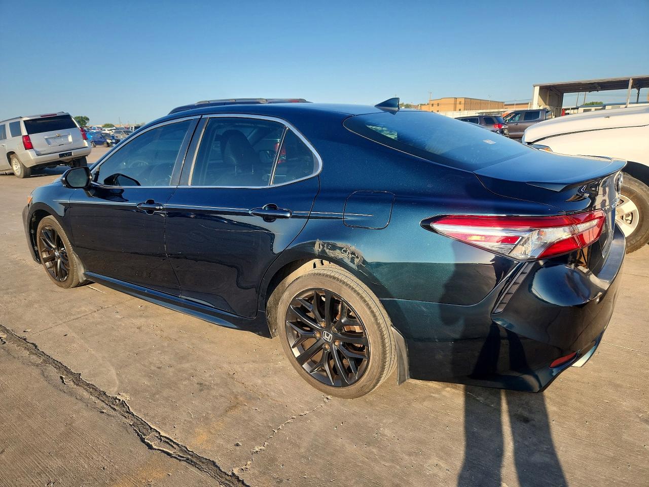 2019 TOYOTA CAMRY SE — снимка 2