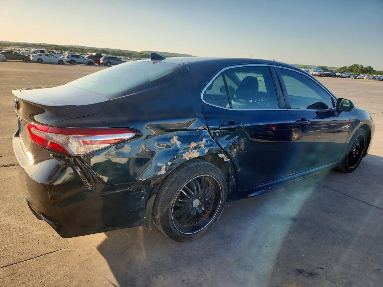 2019 TOYOTA CAMRY SE — снимка 3