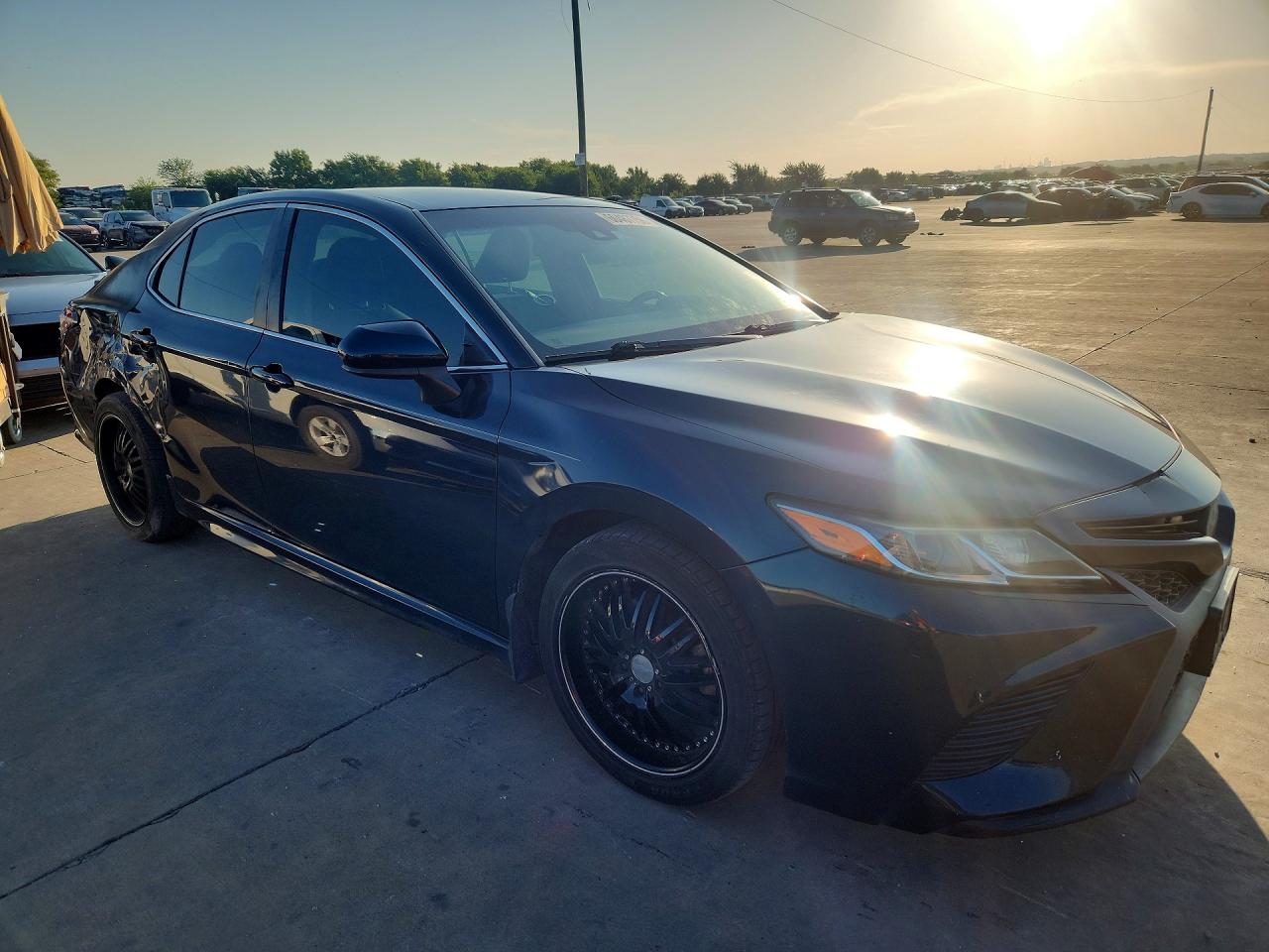 2019 TOYOTA CAMRY SE — снимка 4