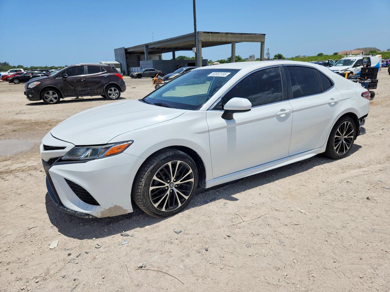 2019 TOYOTA CAMRY SE