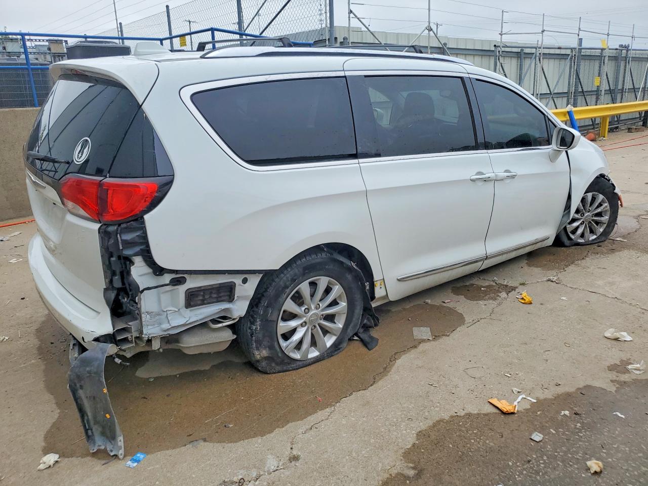 2019 CHRYSLER PACIFICA TOURING L — снимка 3