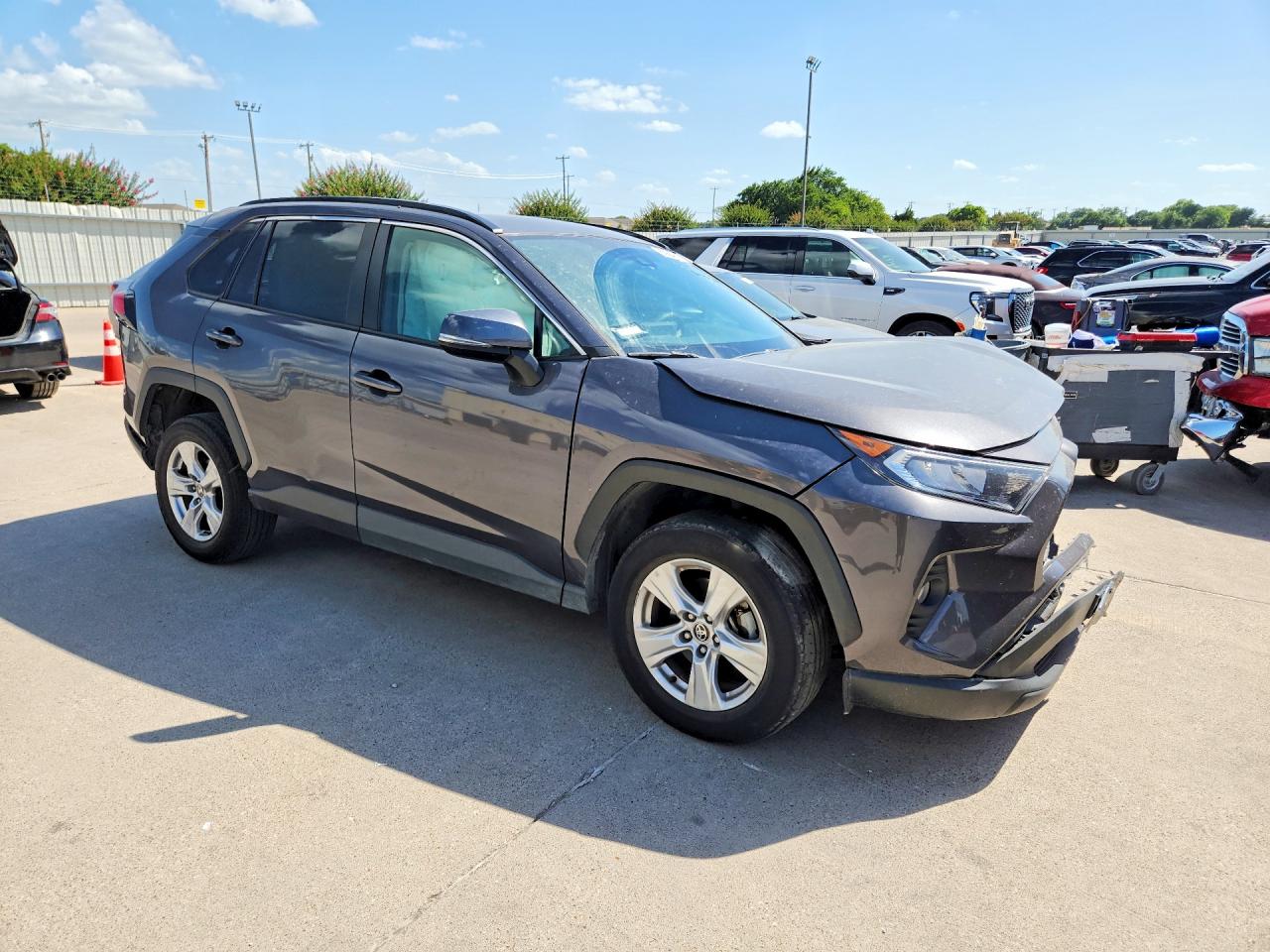 2021 TOYOTA RAV4 XLE — снимка 4