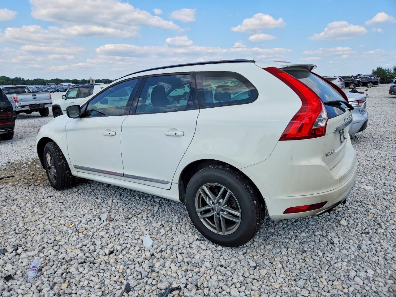 2015 VOLVO XC60 T5 — снимка 2