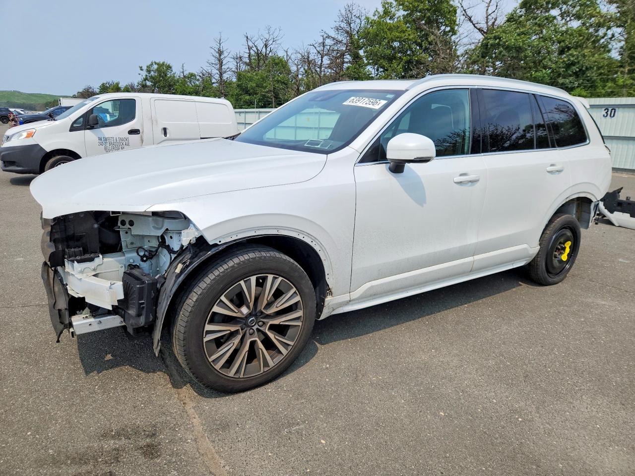 2021 VOLVO XC90 T6 MOMENTUM