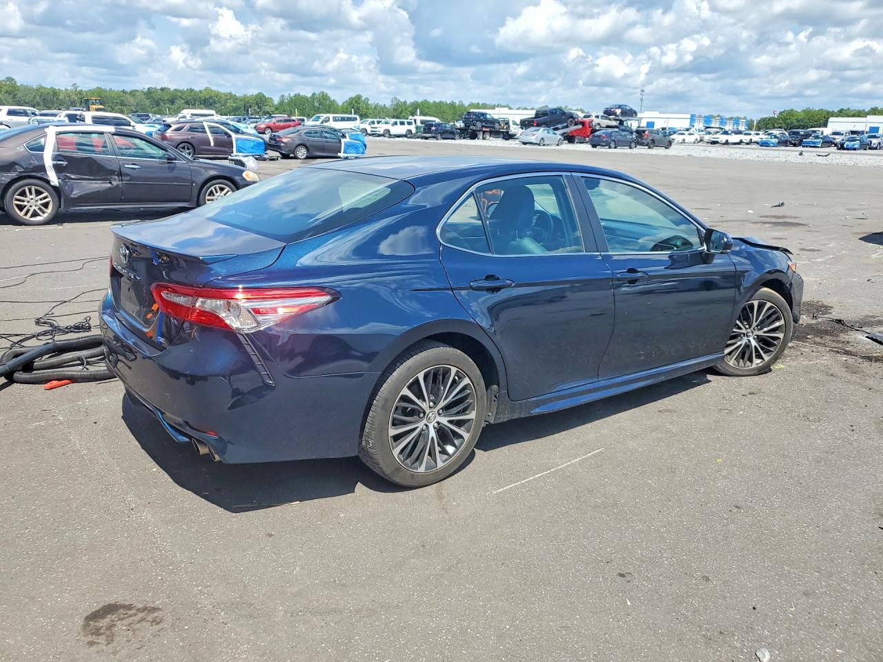 2018 TOYOTA CAMRY SE — снимка 3