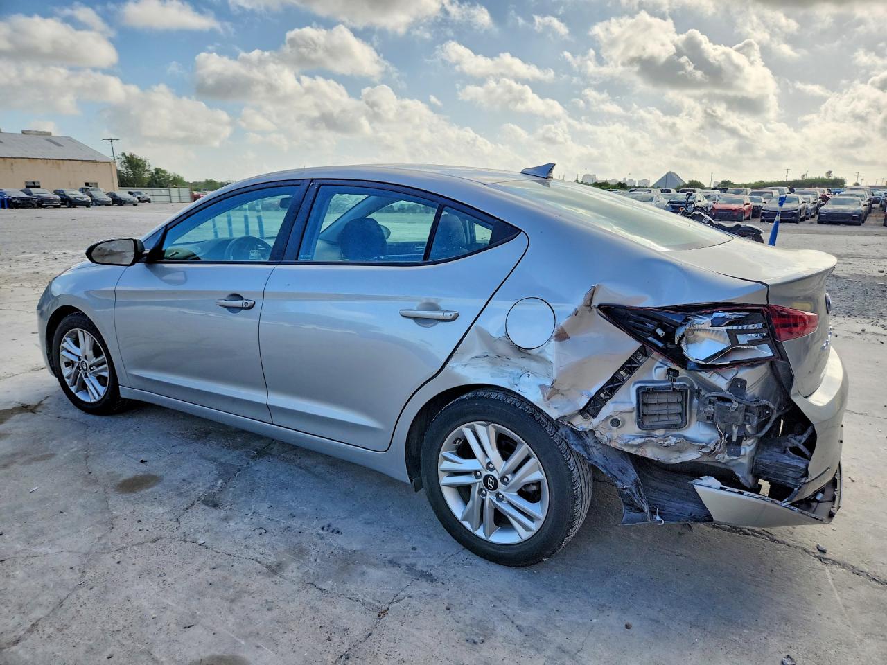 2020 HYUNDAI ELANTRA SEL — снимка 2