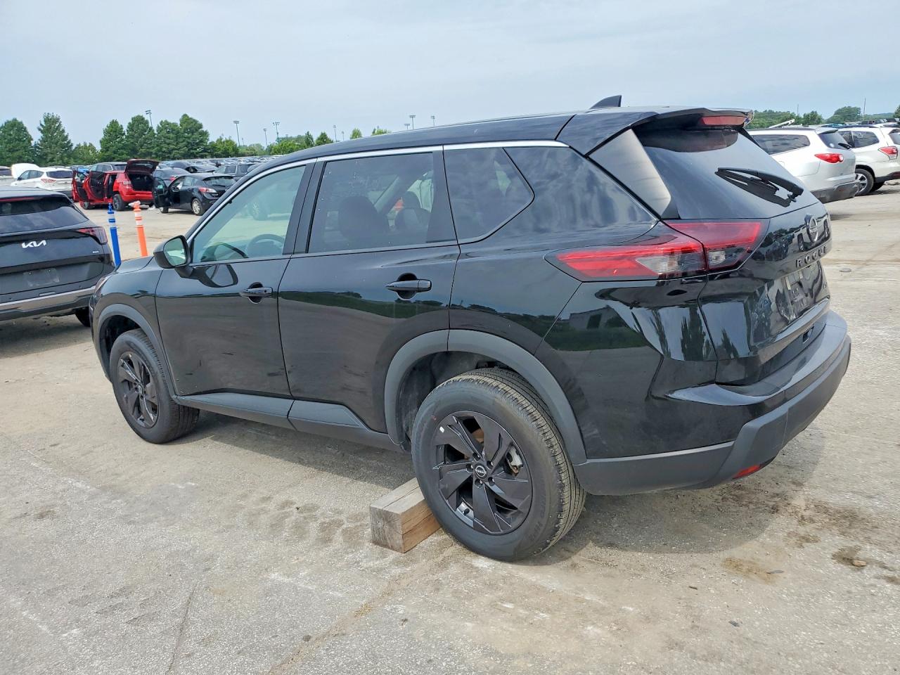 2026 NISSAN ROGUE SV — снимка 2