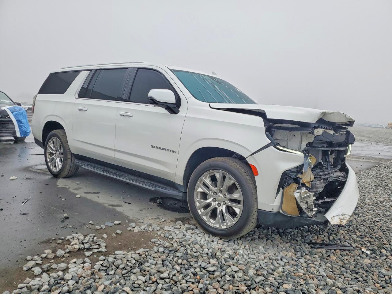 2021 CHEVROLET SUBURBAN C1500 LT — снимка 4