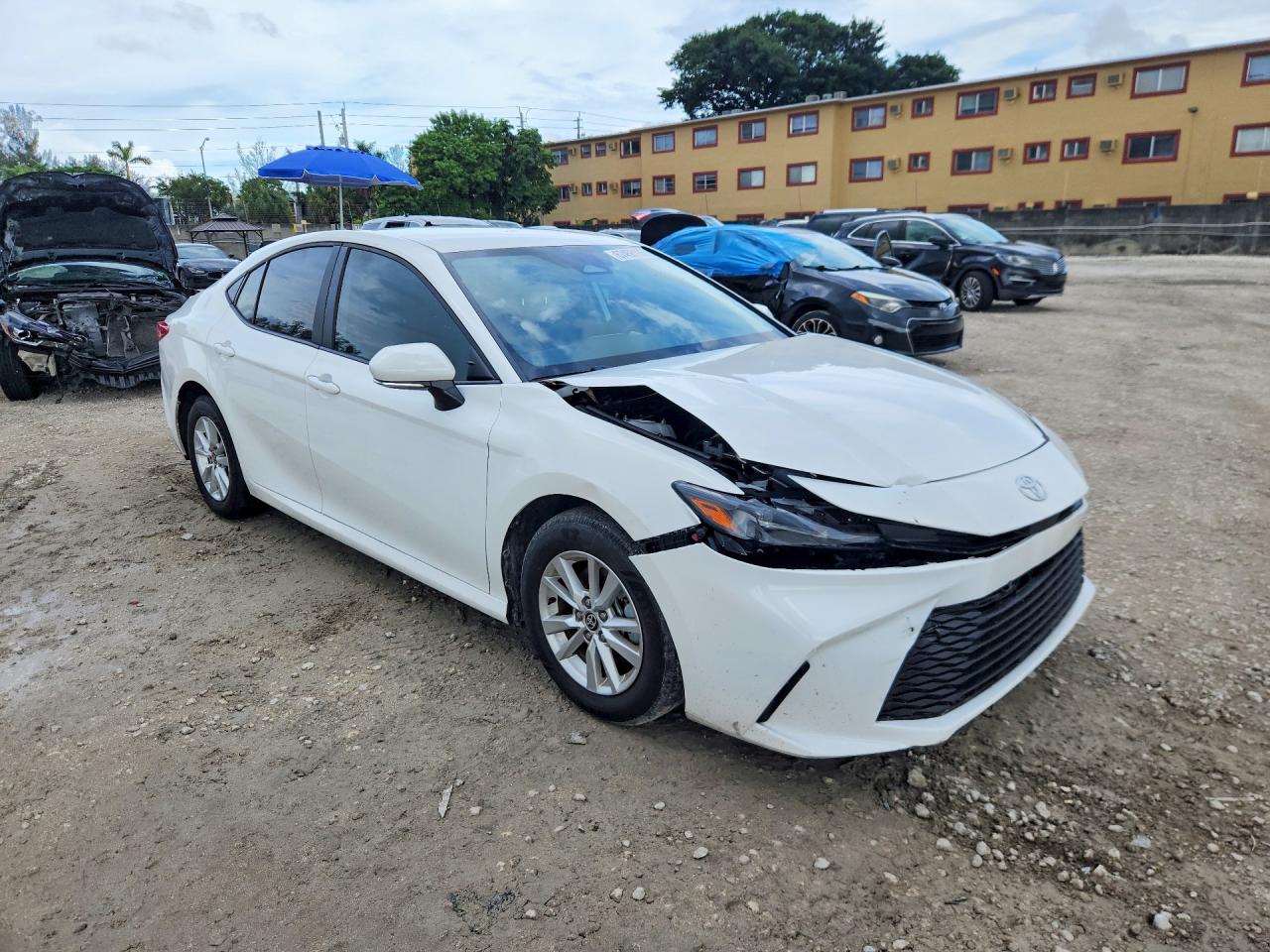 2025 TOYOTA CAMRY LE — снимка 4