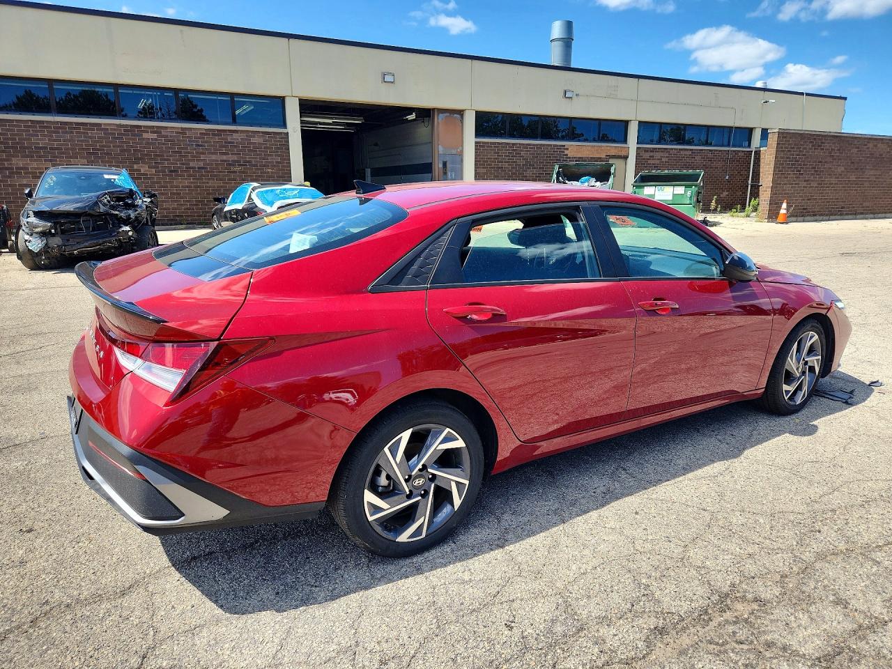 2025 HYUNDAI ELANTRA SEL SPORT — снимка 3