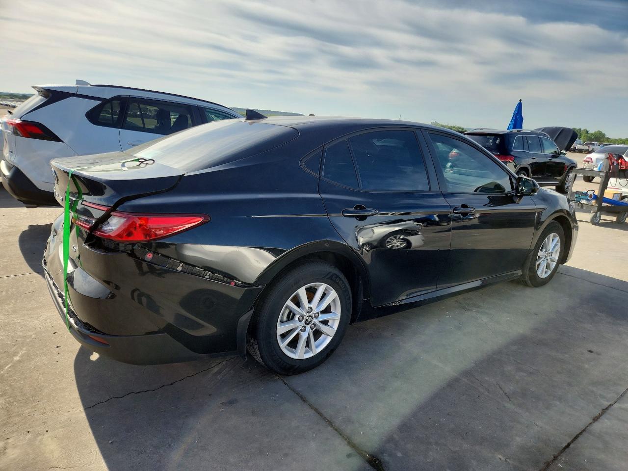 2025 TOYOTA CAMRY LE — снимка 3