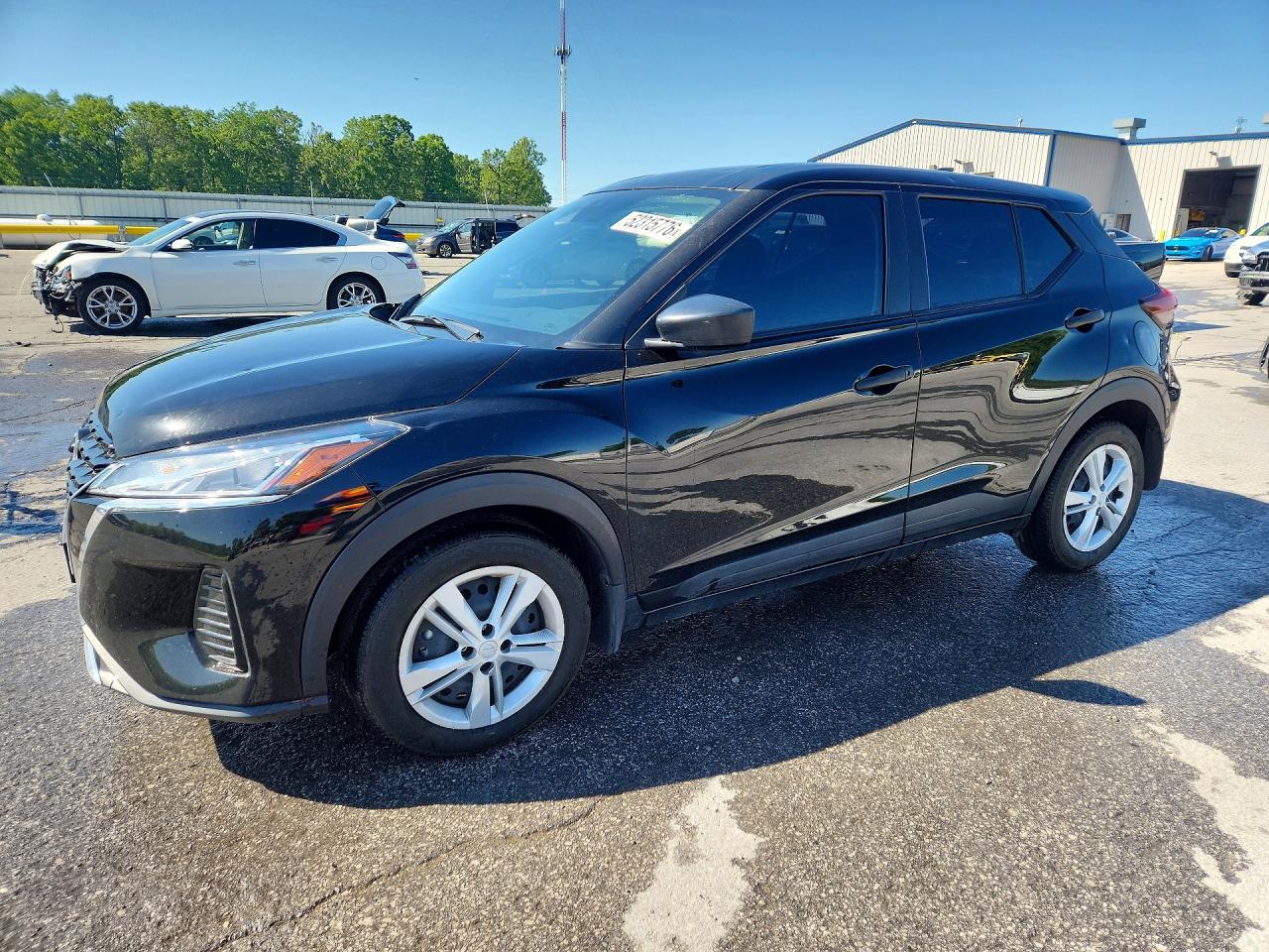 2024 NISSAN KICKS S